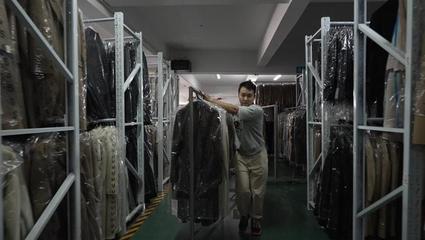 天猫双11来袭，常熟服饰商家提前两月备货，日用百货投入倍增